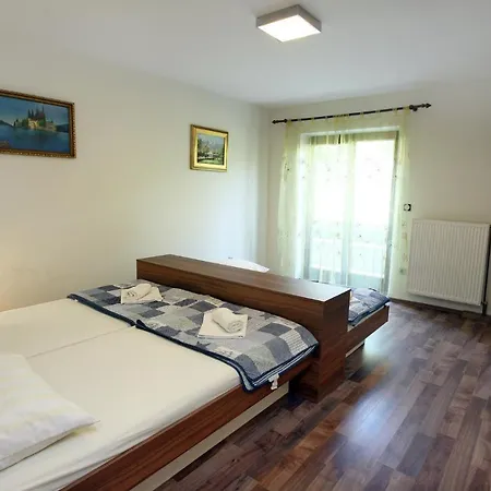 Apartment - Stylish Retreat In Portoroz