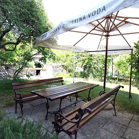 Jozef's - Stylish Retreat In *