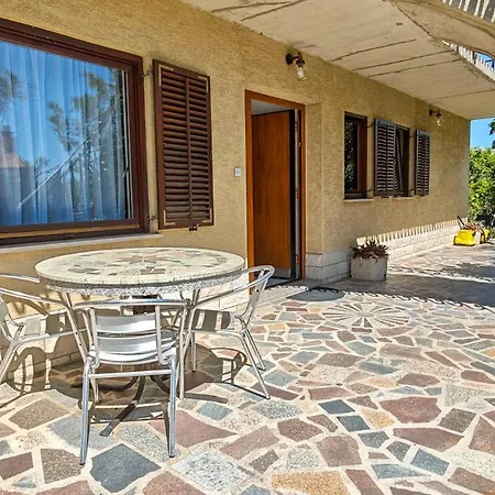 Lägenhet - Stylish Retreat In *