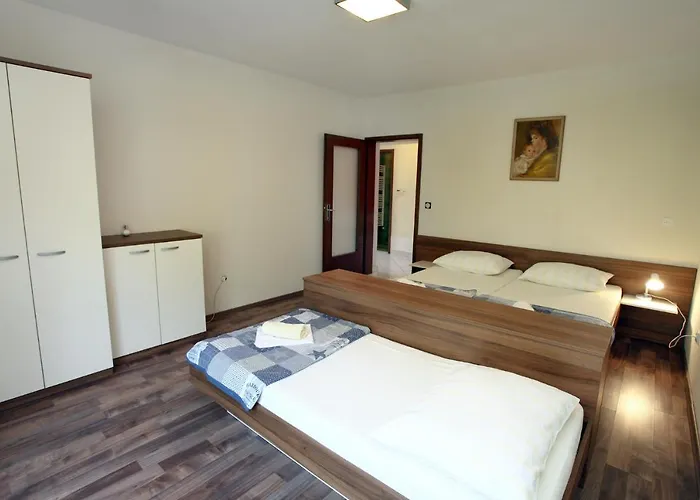 - Stylish Retreat In Lejlighed Portorož