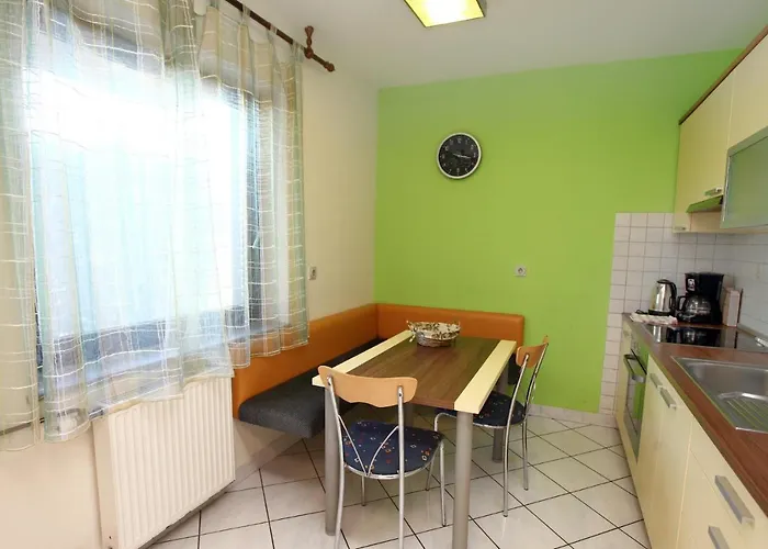 - Stylish Retreat In Daire